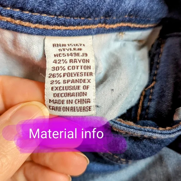 Hot kiss size 9 Capri, crop style jeans with faded blue denim look, GUC - Picture 3 of 13